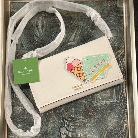 Kate Spade NWT! Convertible Crossbody Wallet Clutch Purse "La Dolce Vita Italian - Picture 1 of 13
